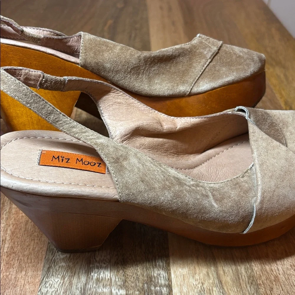Miz Mooz Reiner Tan Suede Wood Block Heel Sandal Size 8.5